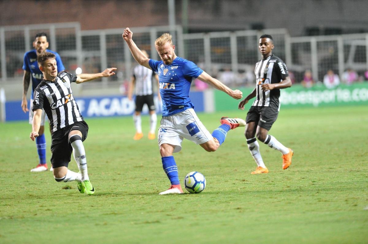 Marcelo Hermes: lateral-esquerdo, de 23 anos, fez 15 jogos na temporada, todos como titular. O jogador no foi bem no ano e  o reserva de Egdio. Na temporada, marcou um gol e recebeu quatro cartes amarelos.