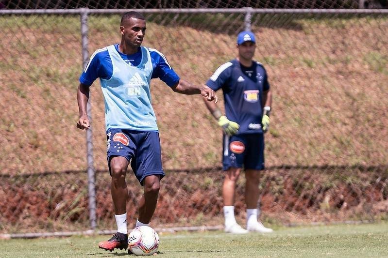 Marllon - Valor de mercado em 27/11/2019: 500 mil euros. Valor de mercado em 08/04/2020: 400 mil euros.