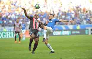 Fotos do jogo entre Cruzeiro e So Paulo