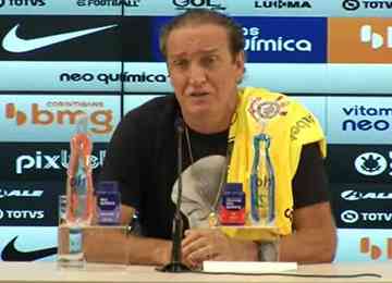 Cuca decide deixar o Corinthians em meio à polêmica da condenação por estupro no fim da década de 1980. Técnico disse ter recebido ameaças nas redes sociais