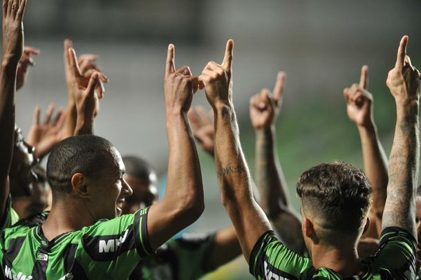 Fotos do jogo entre Amrica e Cuiab, no Independncia, pela 16 rodada da Srie B