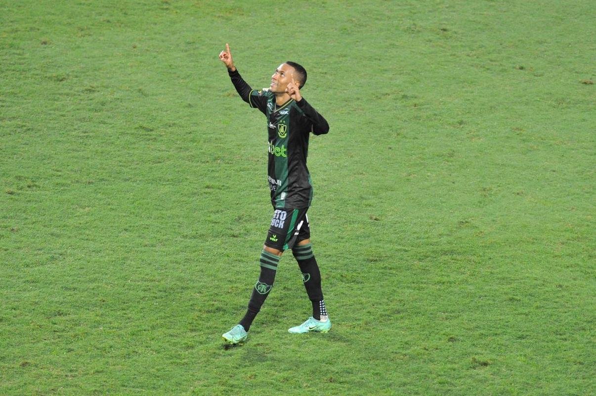 Fotos da vitria do Amrica sobre a Chapecoense, por 3 a 0, no Independncia, pela 35 rodada do Campeonato Brasileiro