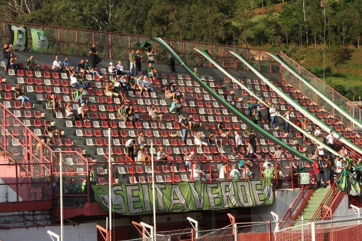 Amrica usou time misto e ficou no empate diante do Villa Nova, por 1 a 1, no Castor Cifuentes