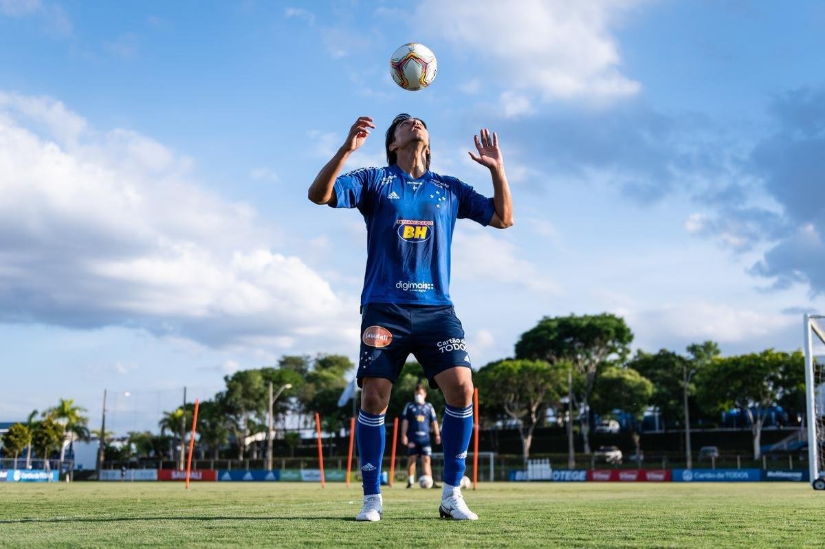 Imagens do treino do Cruzeiro desta segunda-feira na Toca da Raposa II