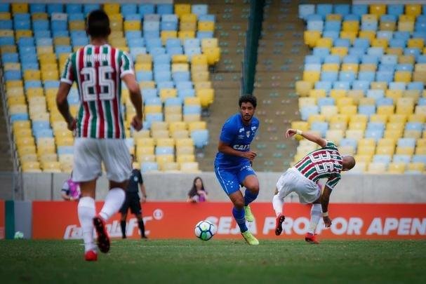 Fluminense e Cruzeiro em partida vlida pela segunda rodada do Brasileiro