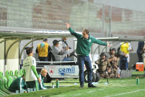 Fotos do jogo entre Amrica e Cuiab, no Independncia, pela 16 rodada da Srie B