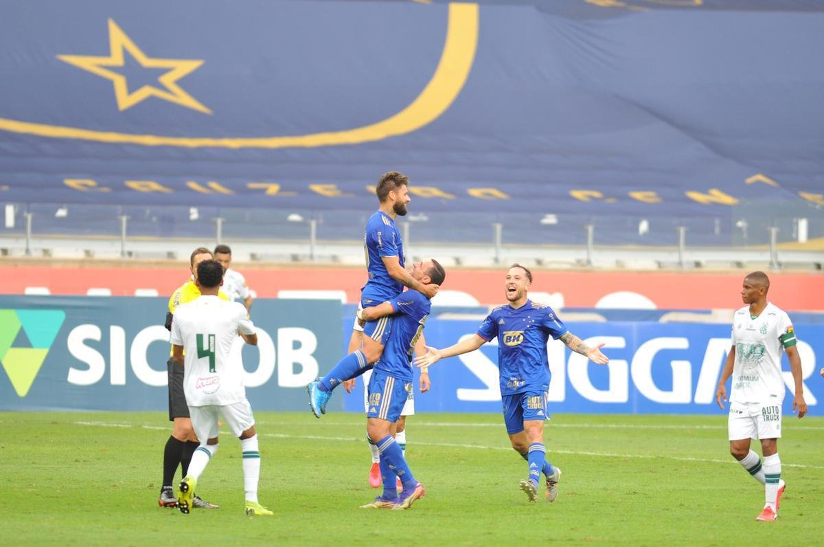 Fotos do clssico de ida da semifinal do Campeonato Mineiro, entre Cruzeiro e Amrica, no Mineiro, em Belo Horizonte