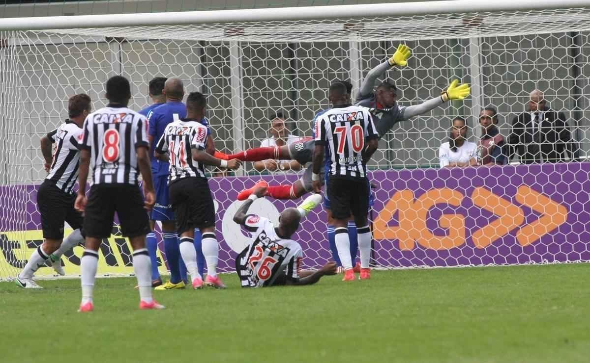 Imagens de Atltico x Ponte Preta, no Independncia