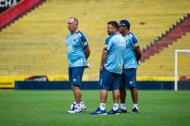 Fotos do treino do Cruzeiro no Estádio Monumental Isidro Romero Carbo, em Guayaquil