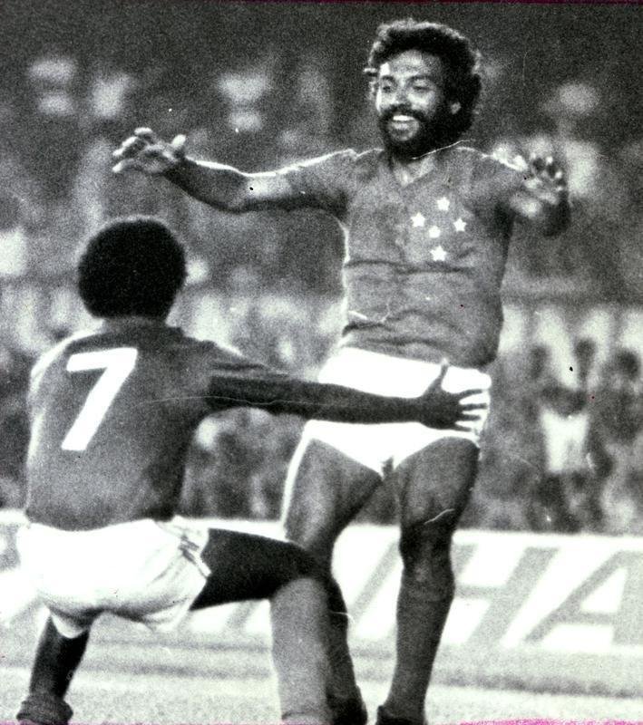 29 - Roberto Csar - 65 gols em 172 jogos (1974 a 1975; 1978 a 1981)
