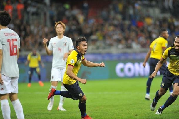 Equador e Japo se enfrentaram no Mineiro pela terceira rodada do Grupo C da Copa Amrica