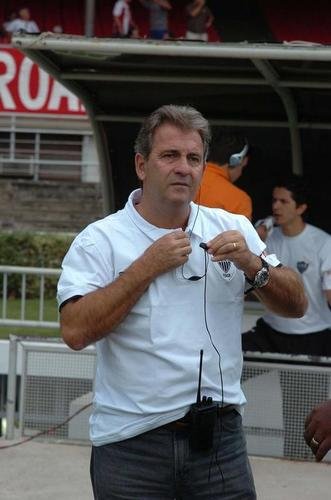 Tico dos Santos - Foi interino em 2007.