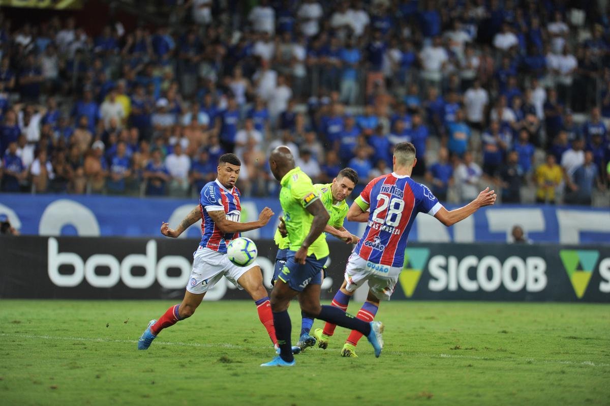 Cruzeiro estreou terceiro uniforme, o ltimo produzido pela Umbro
