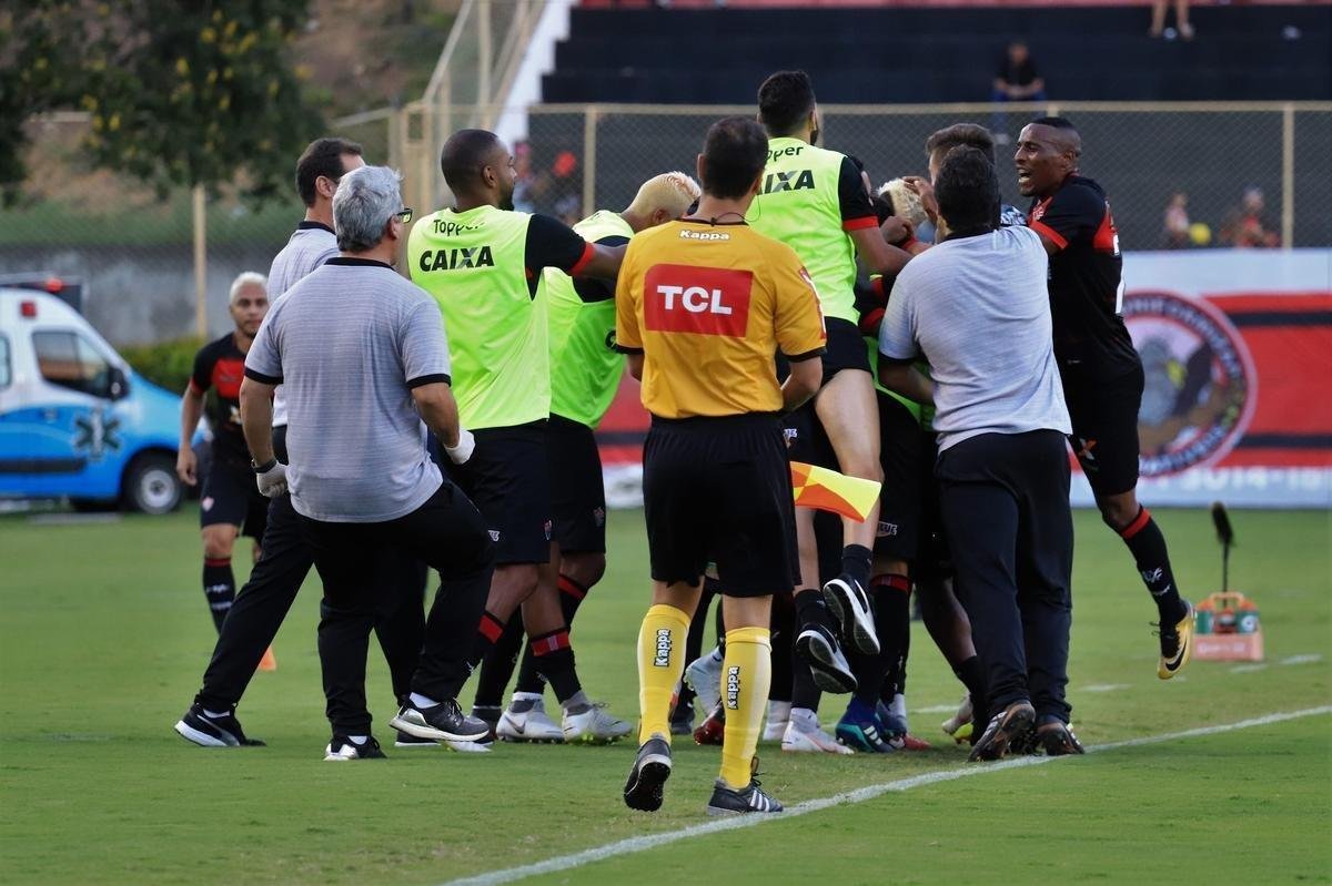 Amrica perdeu para o Vitria por 1 a 0 neste sbado, pelo Brasileiro