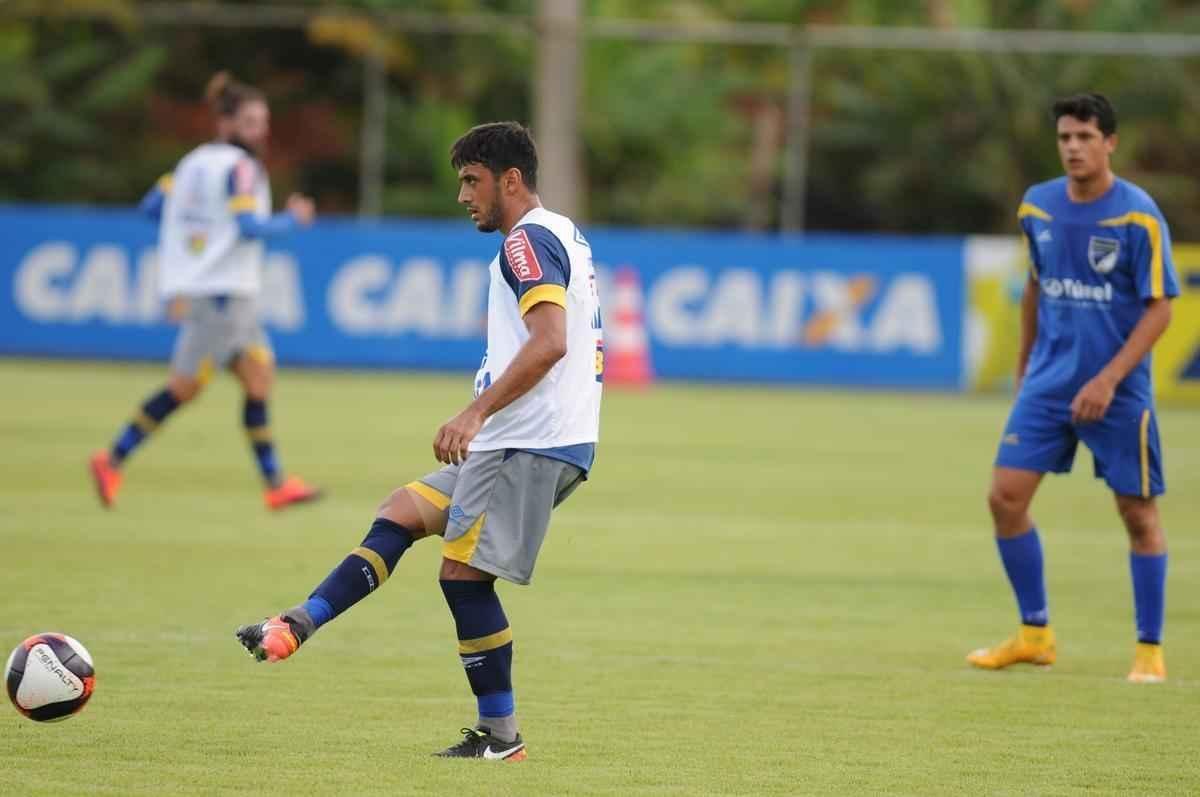 Imagens do jogo-treino entre Cruzeiro e guia, na Toca da Raposa II