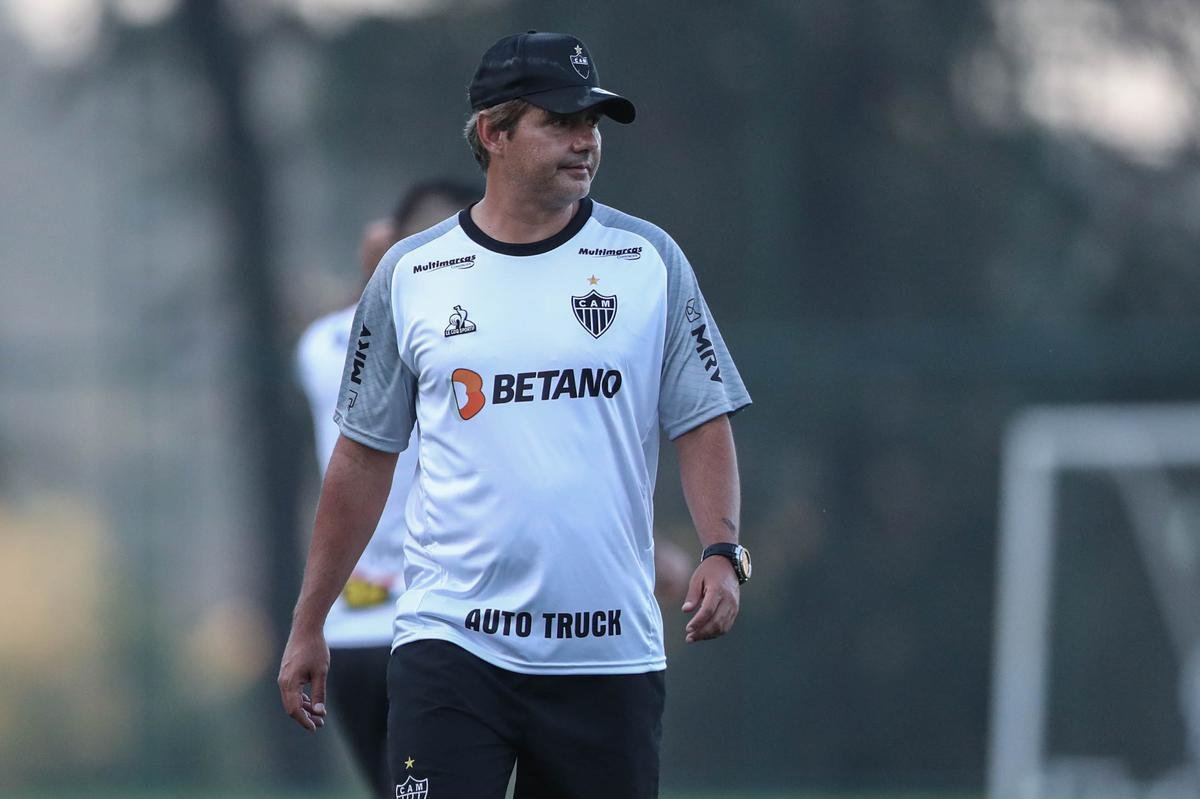 Com novo uniforme de treino, Atlético fechou nesta sexta-feira sua preparação para enfrentar o Athletic, às 19h deste sábado, no Independência, pela 11ª rodada do Campeonato Mineiro