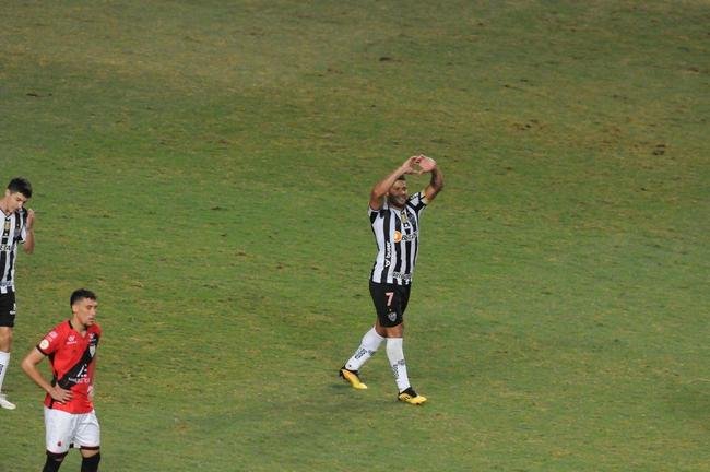 Fotos da vitria do Atltico por 2 a 0 sobre Atltico-GO pelo Campeonato Brasileiro