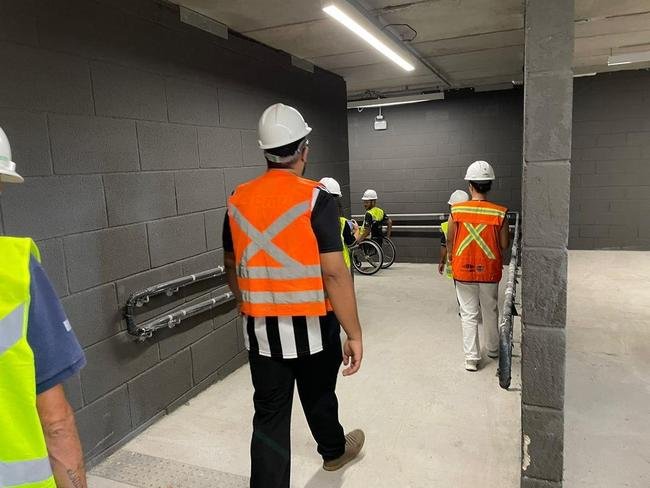Fotos da visita feita por pessoas com deficincia na Arena MRV, nesta quinta-feira (9/2)
