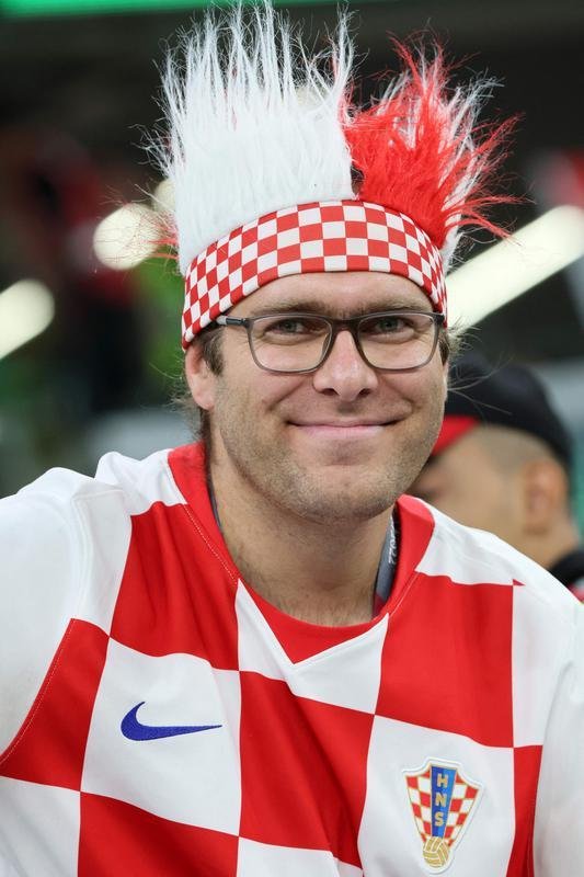 Fotos das torcidas de Brasil e Crocia no Estdio da Educao, em Al-Rayyan, no Catar, em duelo pelas quartas de final da Copa do Mundo