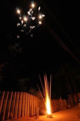Torcedores do Cruzeiro iniciam viglia de 24 horas para aguardar final da Copa do Brasil, contra o Flamengo, no Mineiro. Esforo pelo sonho do pentacampeonato nacional.