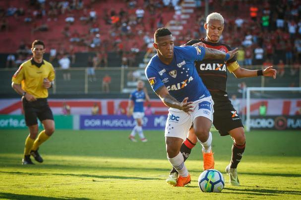 Cruzeiro empatou com Vitória no Barradão, em Salvador, por 1 a 1, pela 17ª rodada do Brasileiro