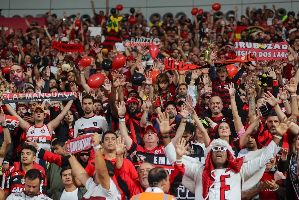 Torcidas de Liverpool e Flamego na final do Mundial de Clubes, em Doha, no Catar