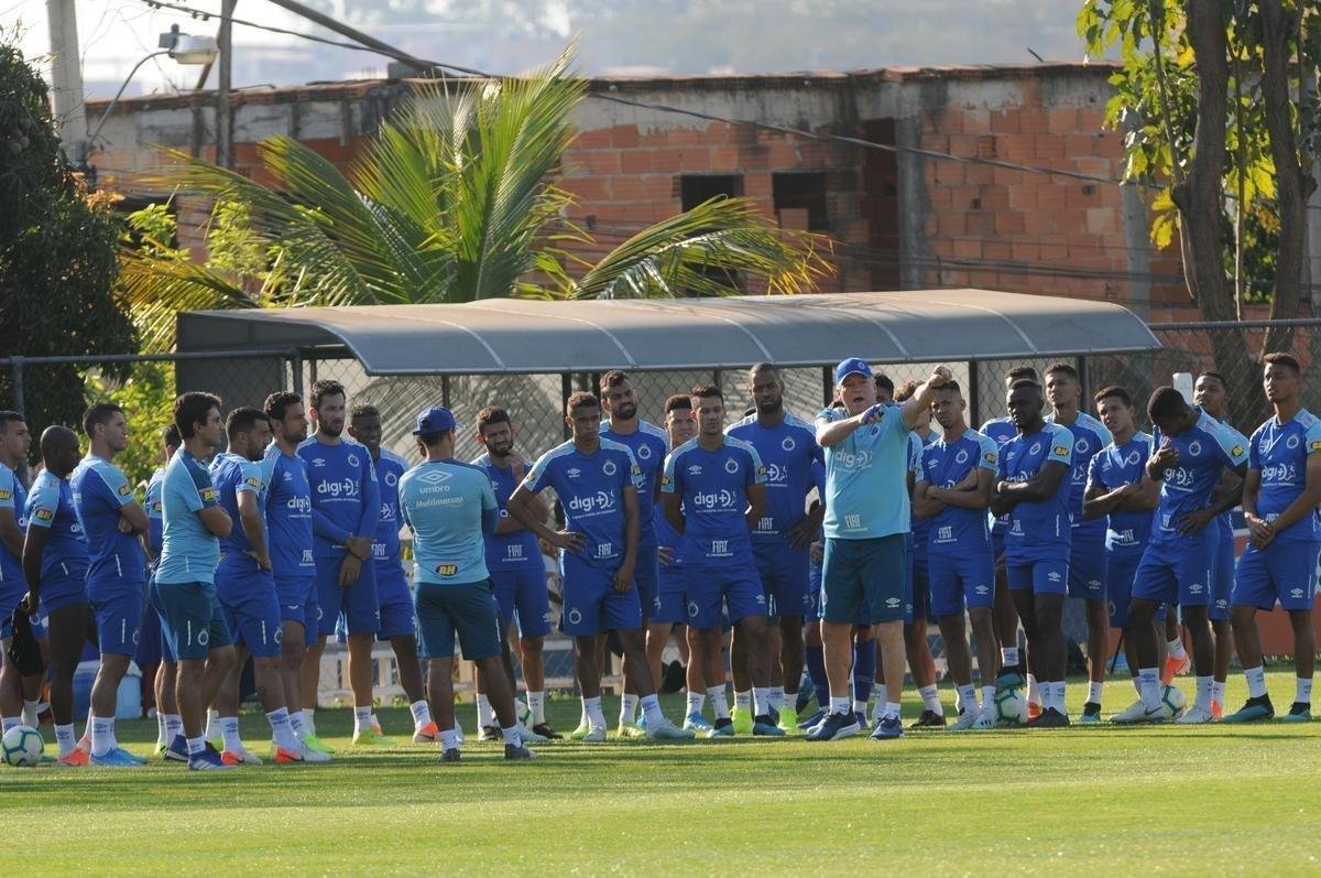 Fotos do treino do Cruzeiro desta quarta-feira, 2 de outubro, na Toca da Raposa II