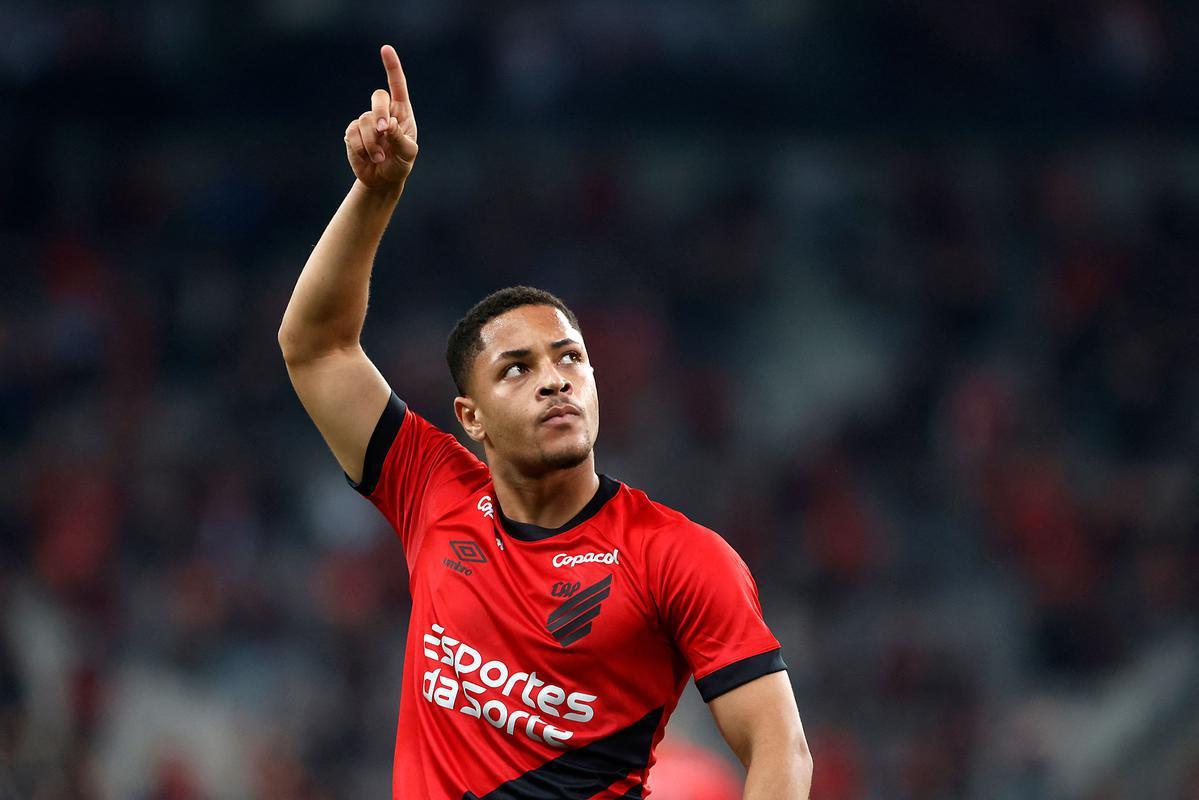 O Atltico visitou, na noite desta tera-feira (18/4), o Athletico-PR na Arena da Baixada, em Curitiba. A partida foi vlida pela 2 rodada do Grupo G da Copa Libertadores de 2023.