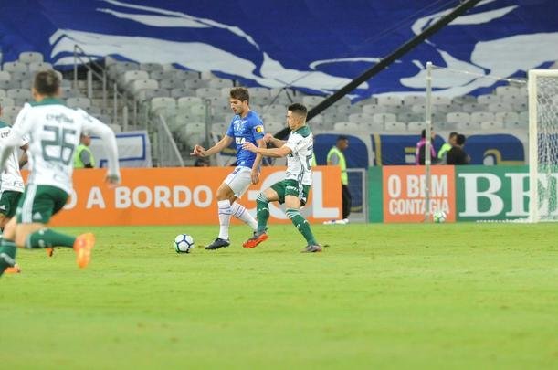 Cruzeiro e Palmeiras mediram foras, no Mineiro, pela oitava rodada do Campeonato Brasileiro