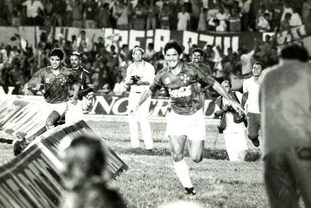 1992 - Recopa Sul-Americana - Cruzeiro foi vice-campeão ao ser derrotado pelo Colo Colo na decisão.