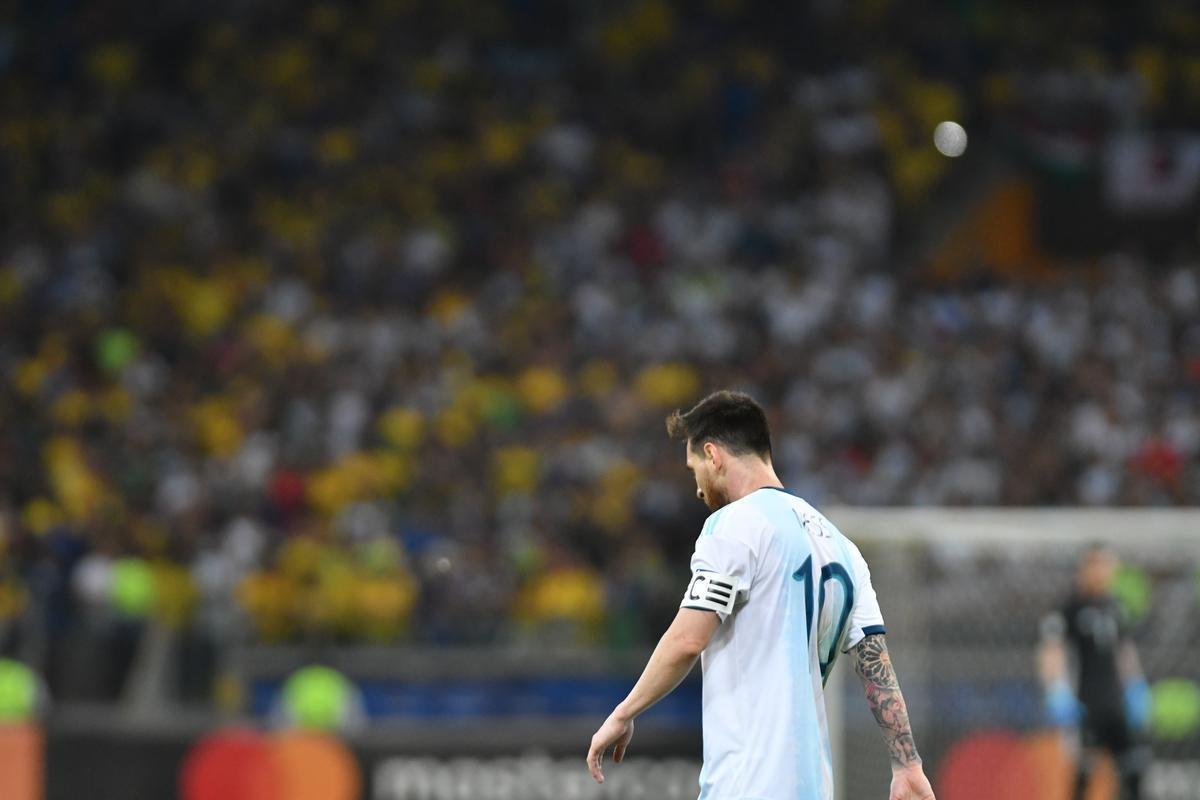 Fotos da vitria do Brasil sobre a Argentina, por 2 a 0, no Mineiro, pela semifinal da Copa Amrica; Gabriel Jesus e Firmino marcaram os gols da seleo em BH