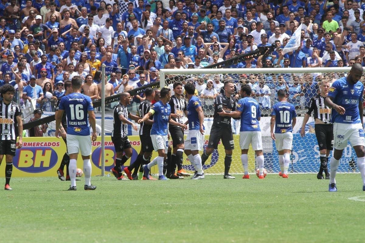 As melhores imagens do clssico entre Cruzeiro e Atltico, no Mineiro, pela 3 rodada do Mineiro