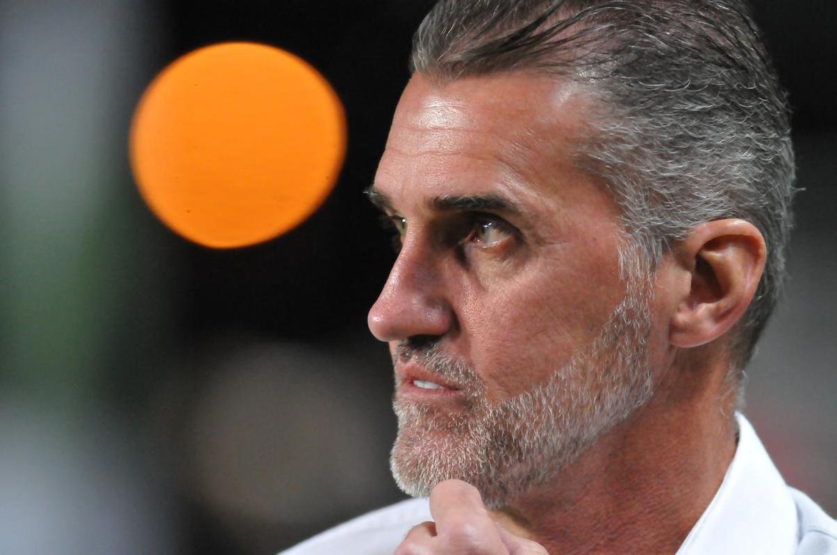 Fotos da vit�ria do Am�rica sobre o Botafogo, por 3 a 0, no Independ�ncia, em Belo Horizonte, pelas oitavas de final da Copa do Brasil. Wellington Paulista, Danilo Avelar e Al� marcaram os gols da vit�ria do Coelho no Horto