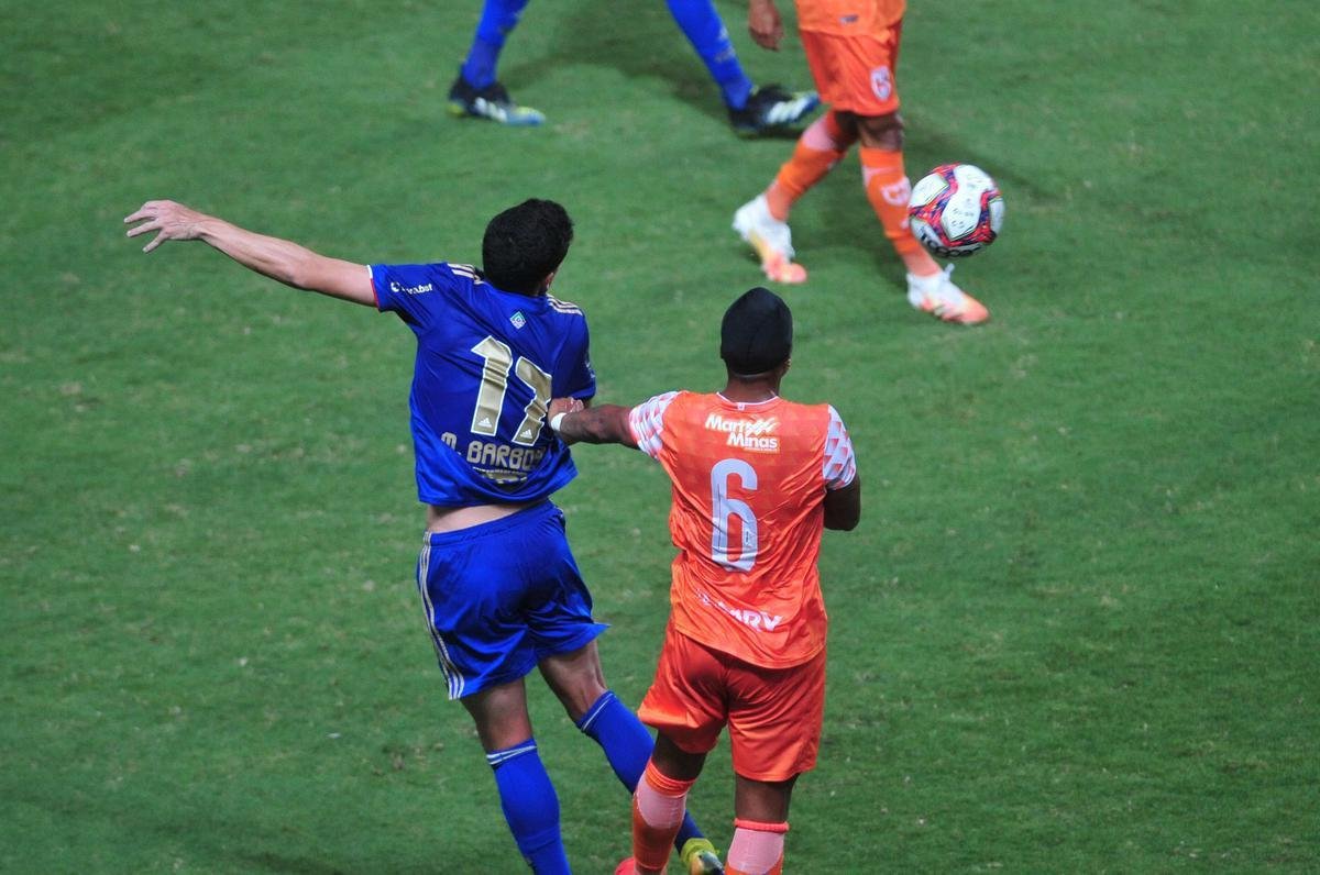 Fotos de Coimbra x Cruzeiro, no Independncia, pela 8 rodada do Mineiro. William Pottker e Felipe Augusto fizeram os gols da vitria celeste por 2 a 0.