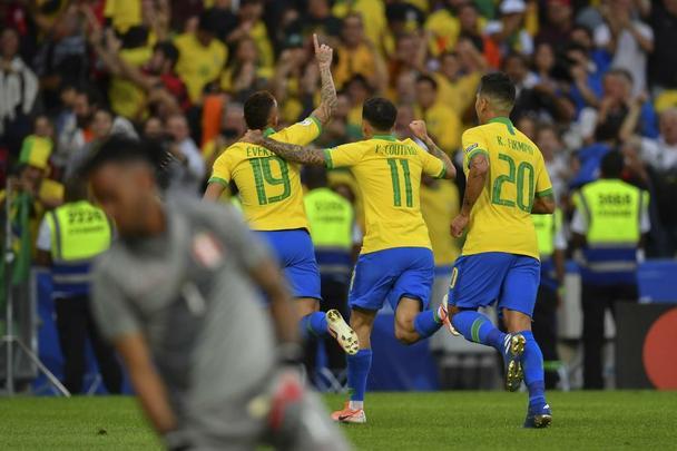 Fotos da decisão da Copa América entre Brasil e Peru, no Maracanã