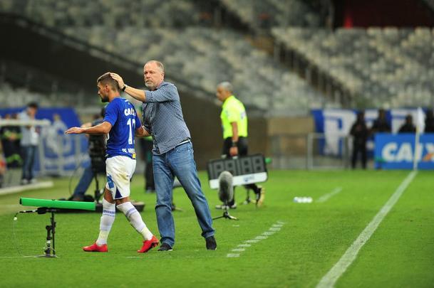Rafinha entrou na etapa final, 'voou em campo' e marcou os dois gols que fecharam a vitria