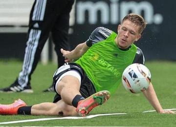 Técnico Eduardo Coudet foi questionado sobre formação titular da dupla de zaga para o jogo de quarta-feira, mas preferiu não revelar