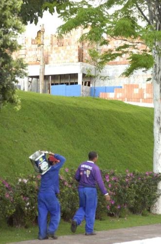 Fotos das obras de amplia��o do hotel e de pr�dios administrativos da Toca da Raposa II, centro de treinamentos do Cruzeiro, em 2009