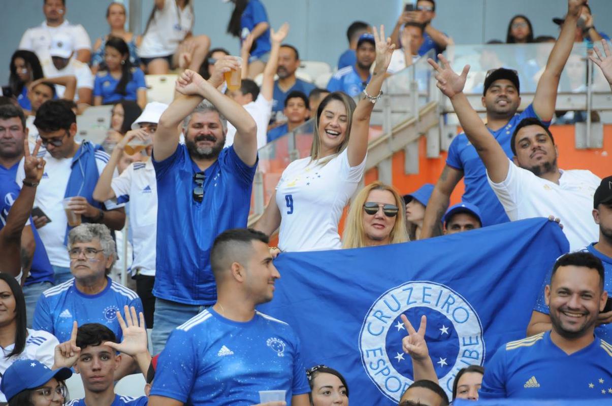 Cruzeiro x Bahia: fotos da torcida da Raposa no Mineiro
