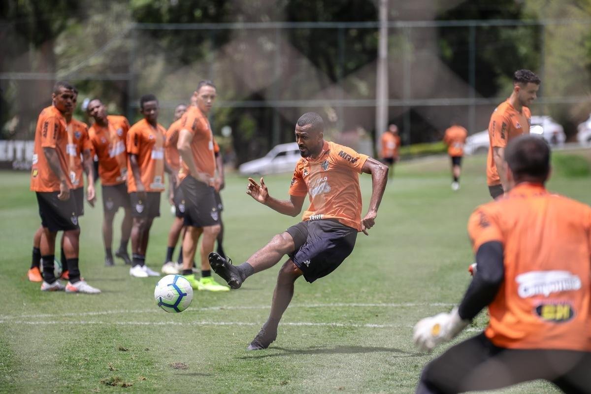 Com Sette Cmara em campo, Atltico se prepara para jogo contra o So Paulo