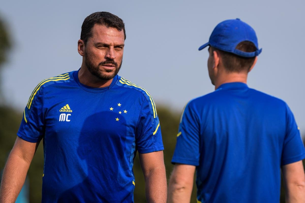 Fotos do treino do Cruzeiro na Toca da Raposa II nesta segunda-feira