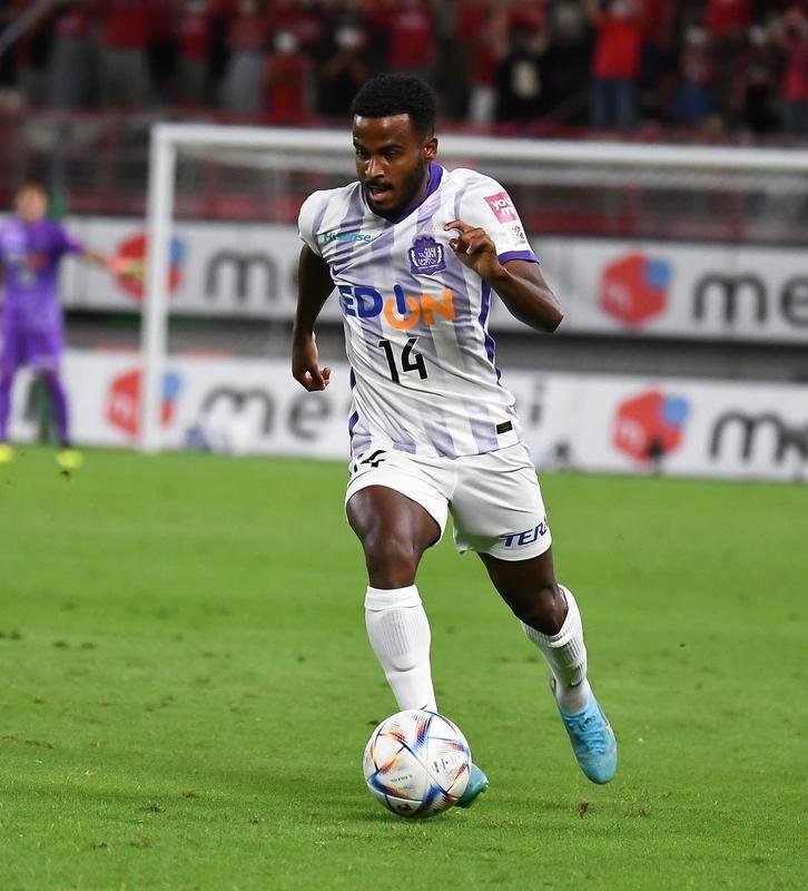 Atacante Ezequiel pelo Sanfrecce Hiroshima, do Japo, em 2022
