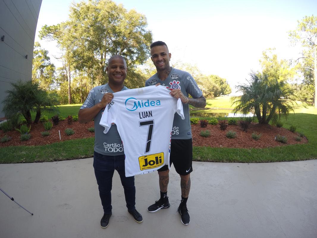 #10 - Luan (do Grêmio para o Corinthians) -R$ 22,7 milhões