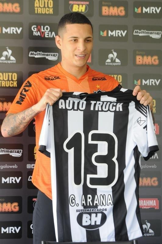 Fotos da apresentao do lateral-esquerdo Guilherme Arana ao Atltico, na Cidade do Galo. Jogador de 22 anos assinou contrato de emprstimo at meados de 2021