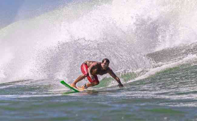 Surfista Mrcio Freire tinha 47 anos e teve parada cardiorrespiratria 