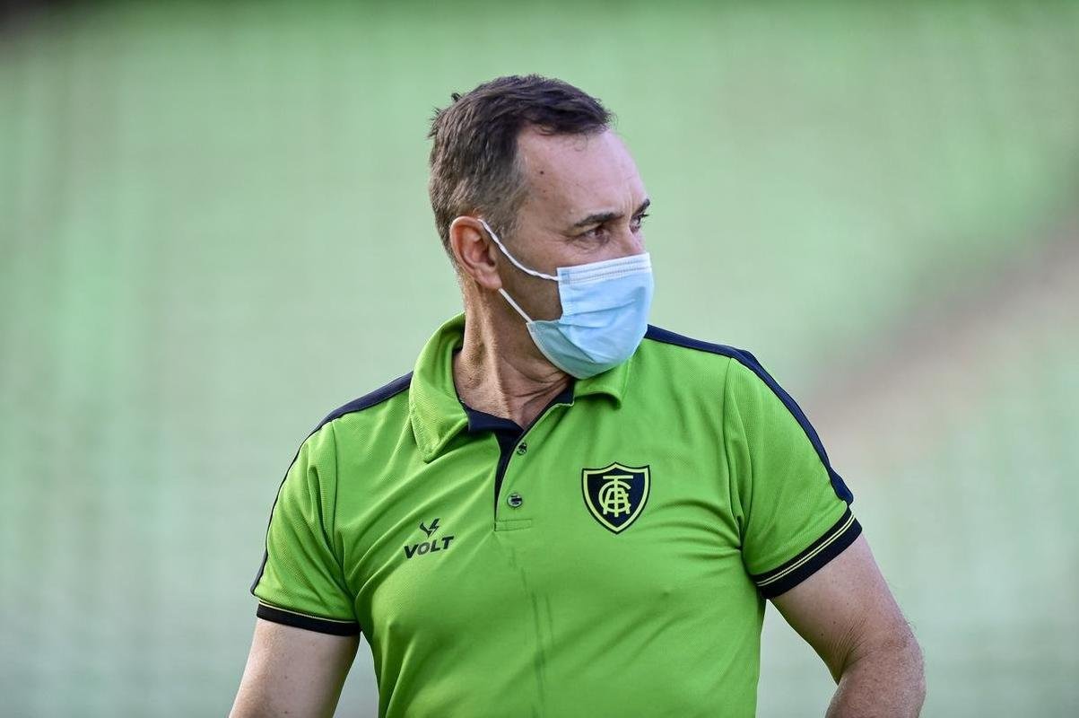 O Amrica recebeu o Tombense neste sbado (19), em jogo vlido pela 11 rodada do Campeonato Mineiro. Sem pblico, a partida foi realizada no Estdio Independncia, em Belo Horizonte.