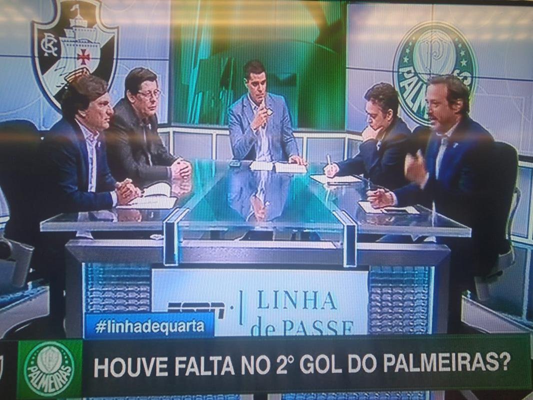 Mauro Cezar Pereira e Gian Oddi durante discusso no Linha de Passe, da ESPN