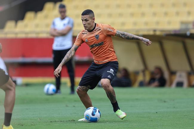 Atlético treina em Guayaquil antes do jogo contra o Emelec