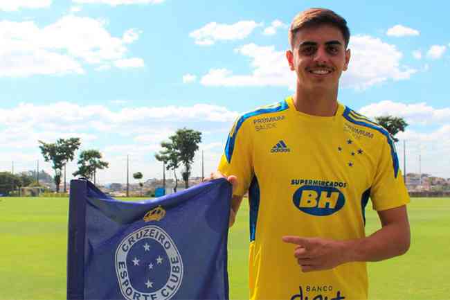 Weverton recebeu reajuste salarial no Cruzeiro