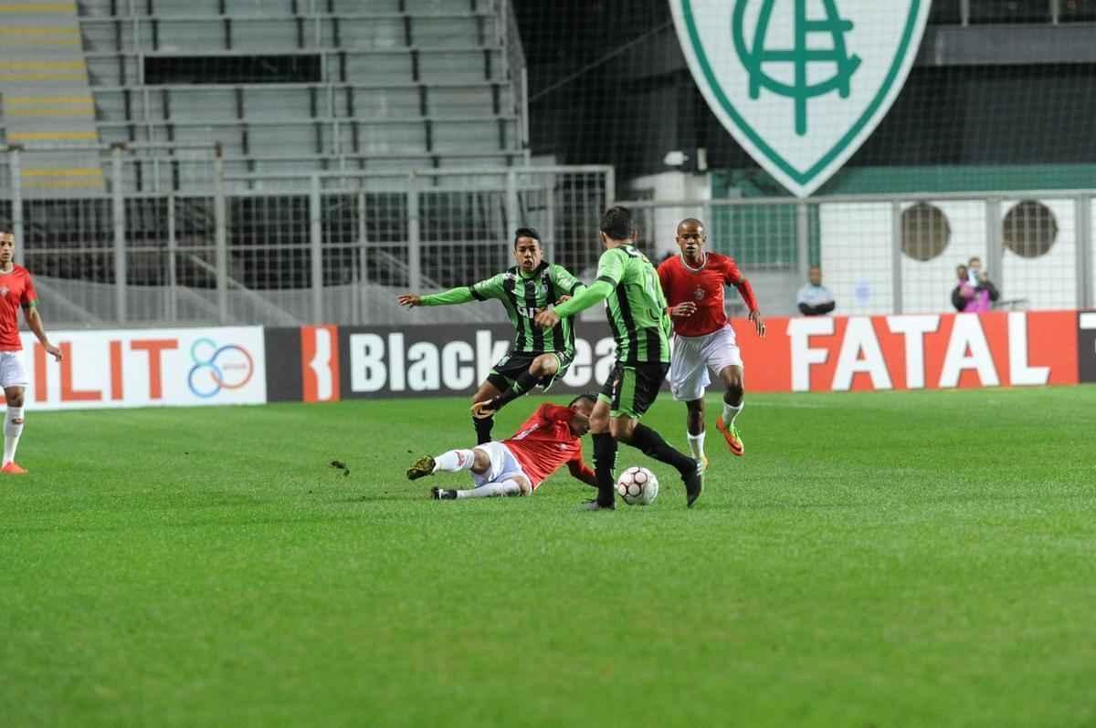 Amrica e Boa Esporte se enfrentaram no Independncia, pela 13 rodada da Srie B do Campeonato Brasileiro